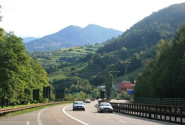 italy_toskana.jpg.5055878692cbc043f9e98314469b70de.jpg